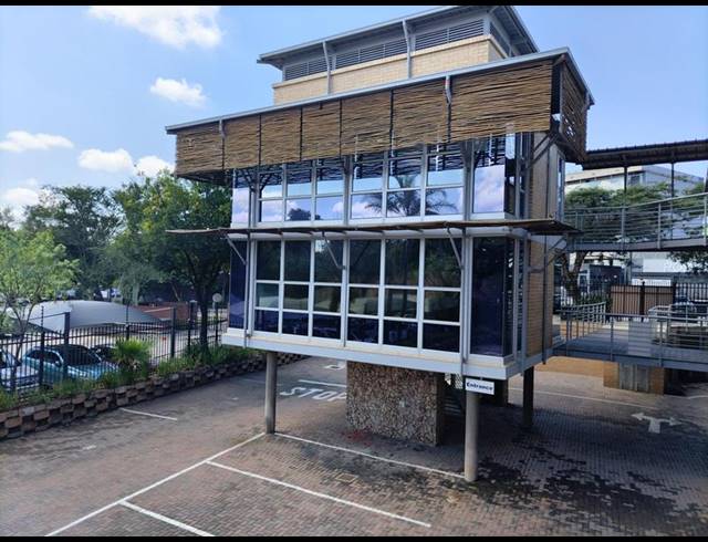 OFFICE FOR SALE IN MENLYN